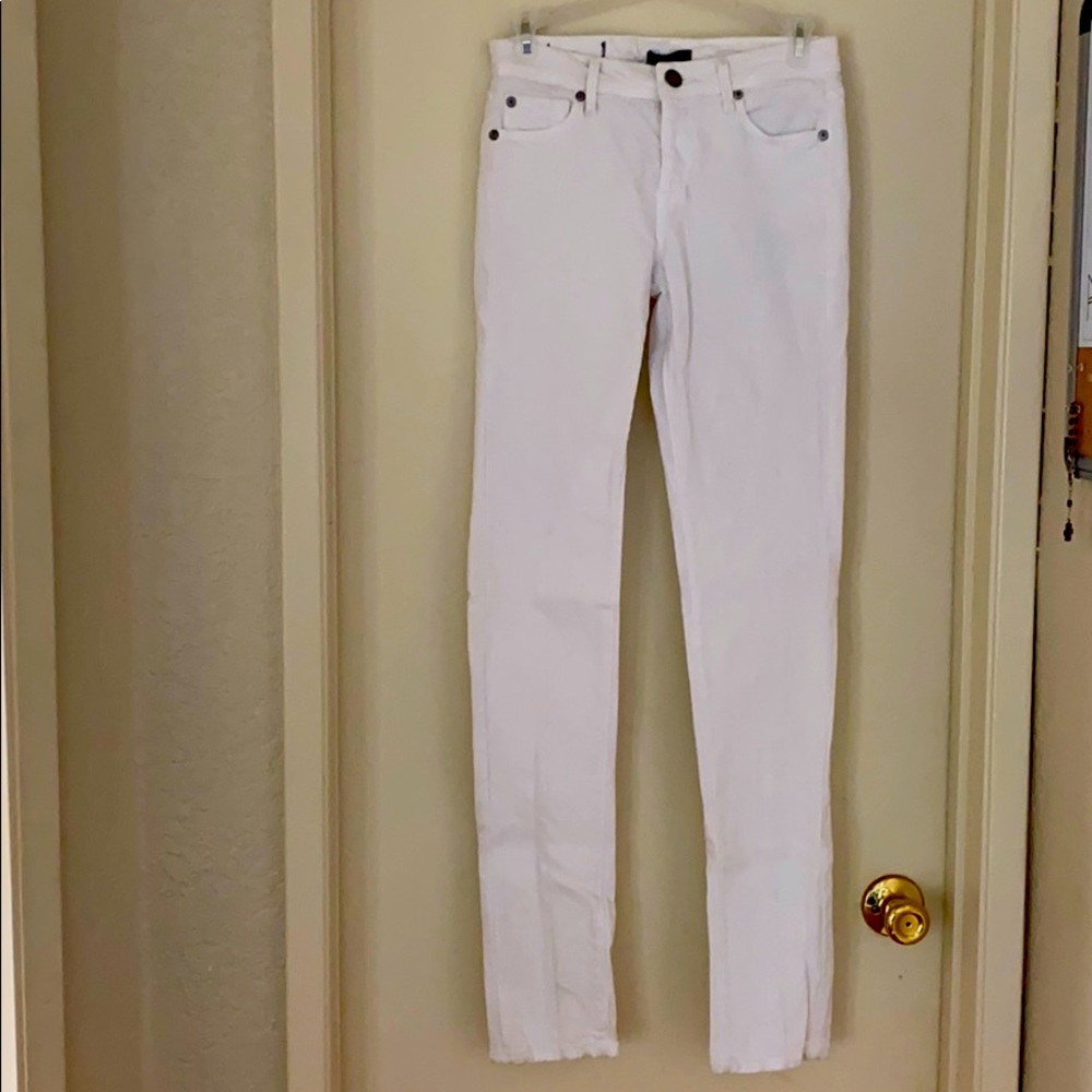New without tags white jeans size 3